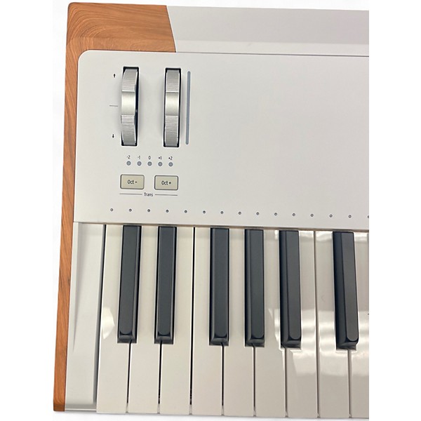 Used Arturia AstroLab 61 Synthesizer