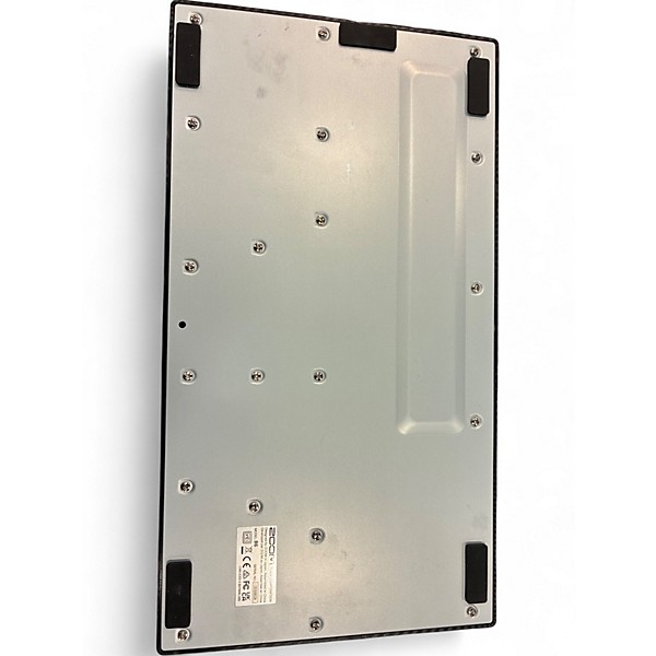 Used Zoom Multi-Effects Processor for Bass Black Effect Processor