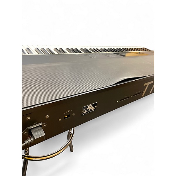 Used KORG T1