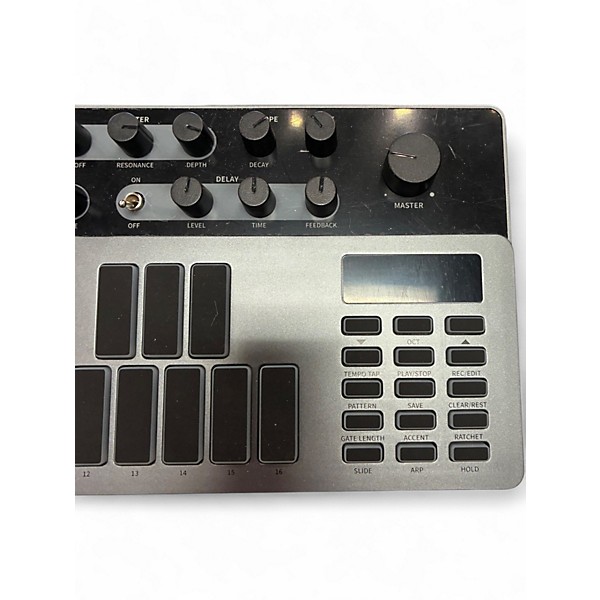 Used Donner Essential B1 Synthesizer