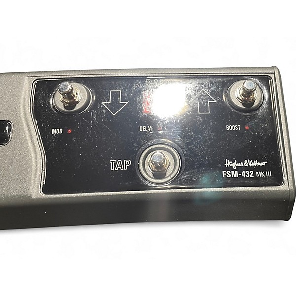 Used Hughes & Kettner fsm-432 Pedal Board