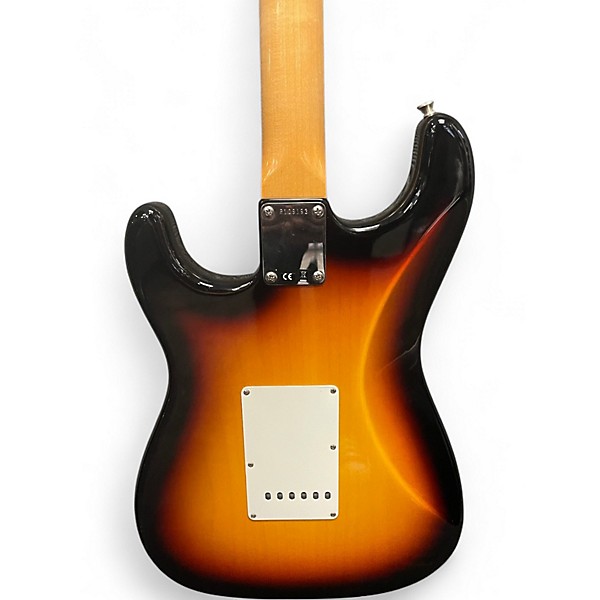 Used Fender Vintage Custom 1962 Stratocaster 3 Color Sunburst Solid Body Electric Guitar