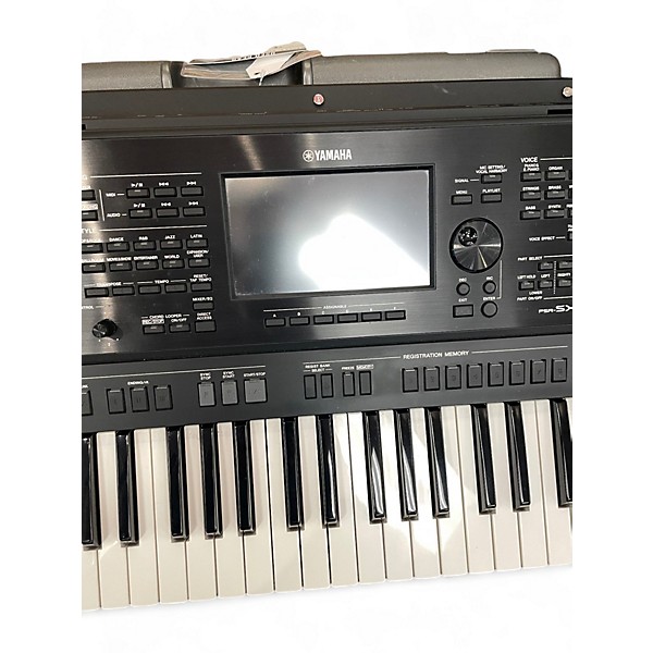 Used Yamaha PSRSX900 Arranger Keyboard