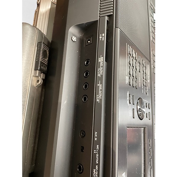 Used Yamaha PSRSX900 Arranger Keyboard