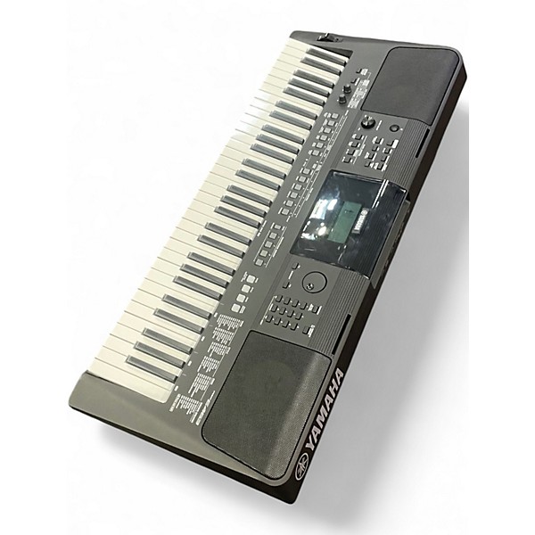 Used Yamaha PSRE463 61 key Portable Keyboard