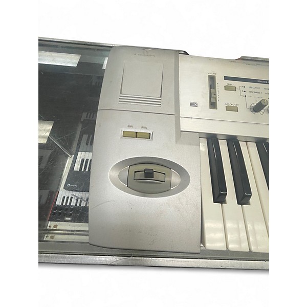 Used KORG Triton Le 61 Key Keyboard Workstation