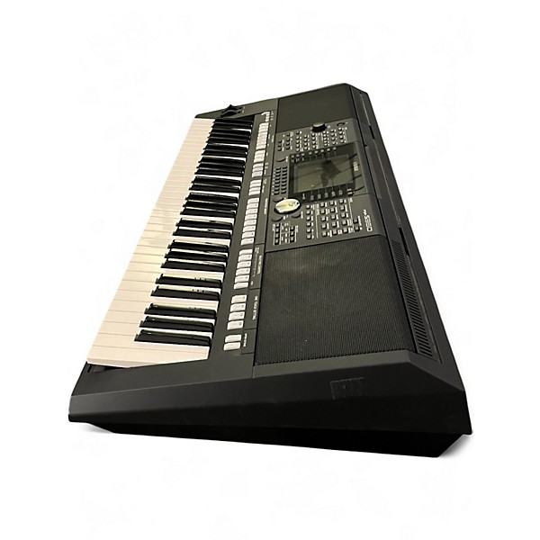 Used Yamaha PSRS950 61 Key Arranger Keyboard