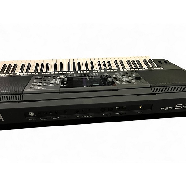Used Yamaha PSRS950 61 Key Arranger Keyboard