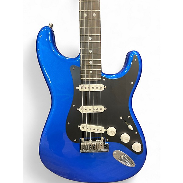Used Fender Fender American Ultra II Stratocaster Ebony Fingerboard Noble Blue Solid Body Electric Guitar