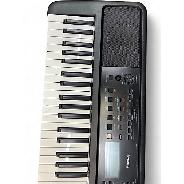 Used Yamaha PSRE383 Portable Keyboard