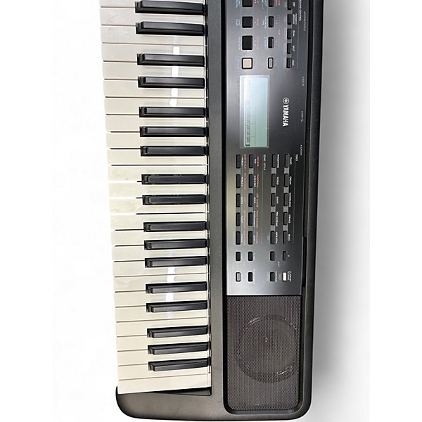 Used Yamaha PSRE383 Portable Keyboard
