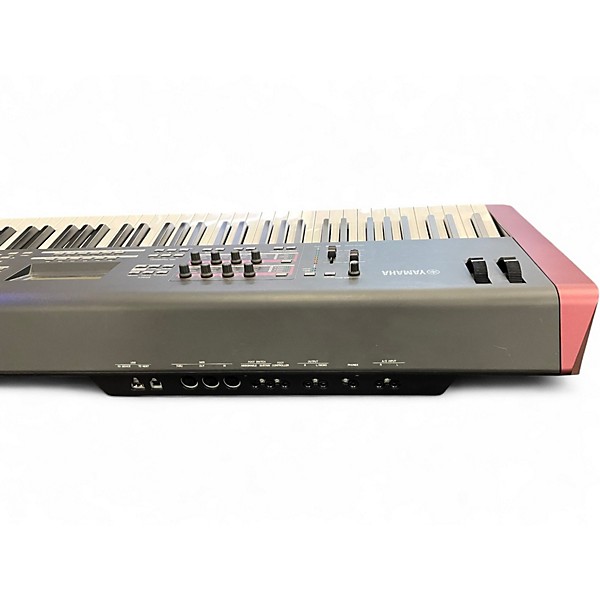 Used Yamaha MOXF8 88 Key Keyboard Workstation