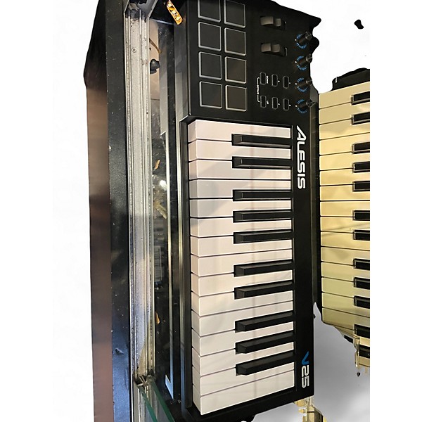 Used Alesis V25 25 Key MIDI Controller
