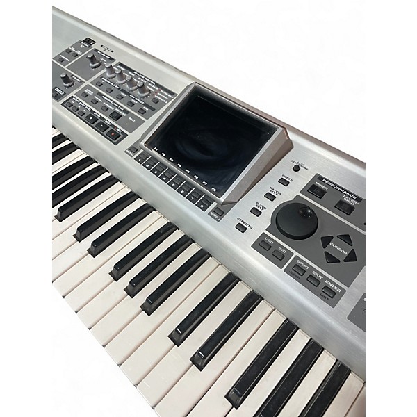 Used Roland Fantom x7 Synthesizer