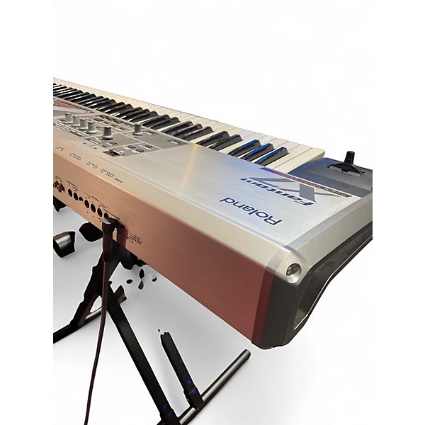 Used Roland Fantom x7 Synthesizer