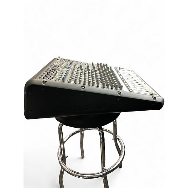 Used 2000s Mackie ONYX 1620 Unpowered Mixer