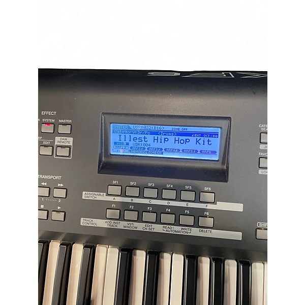 Used Yamaha MOXF6 61 Key Keyboard Workstation