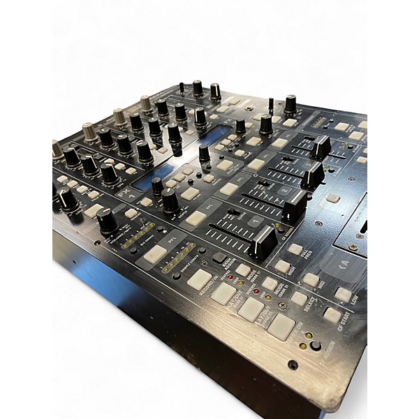 Used Behringer DDM4000 DJ Mixer