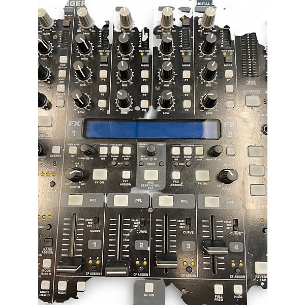 Used Behringer DDM4000 DJ Mixer