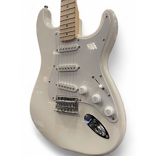 Used Squier Affinity Stratocaster Arctic White Solid Body Electric Guitar