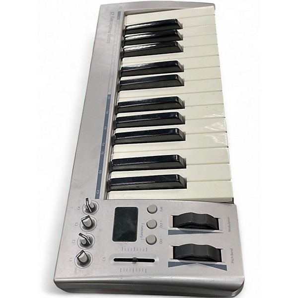 Used Acorn masterkey25 MIDI Controller