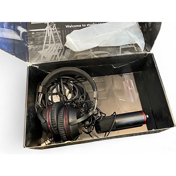 Used Focusrite Scarlett 2i2 Studio GEN 4 Audio Interface