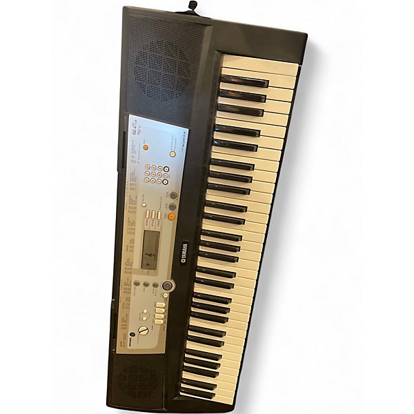 Used Yamaha E203 Digital Piano