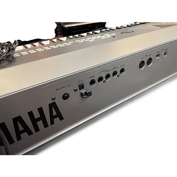 Used Yamaha MM8 88 Key Synthesizer