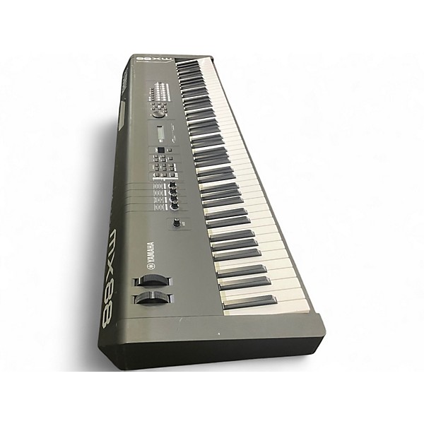 Used Yamaha MX88 Synthesizer