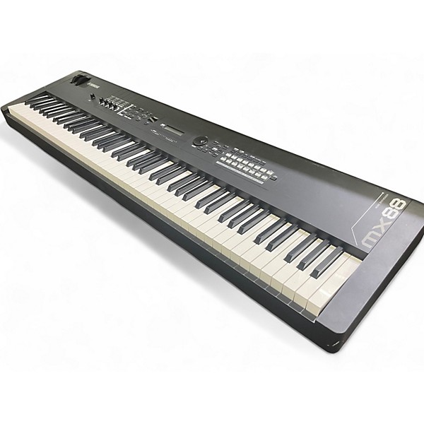 Used Yamaha MX88 Synthesizer