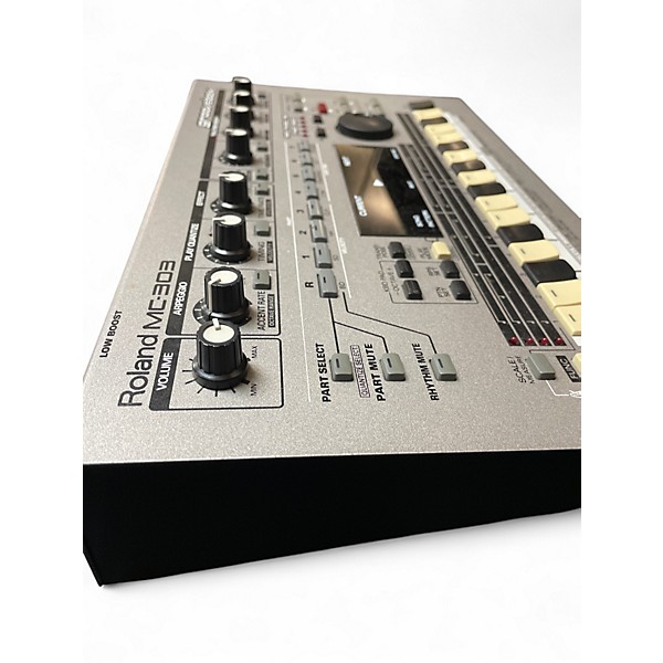 Used Roland MC-303 GROOVEBOX Production Controller