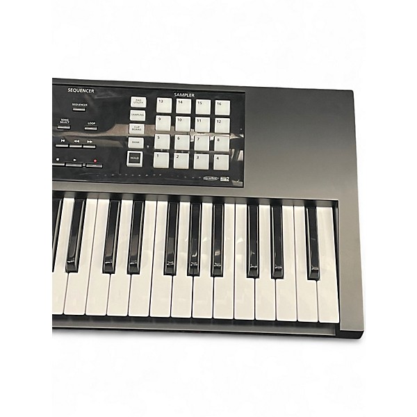 Used Roland Fantom Fa07 Keyboard Workstation