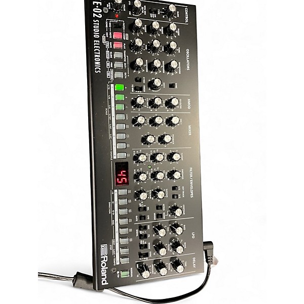 Used Roland SE-02 Synthesizer