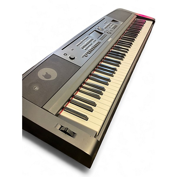 Used Yamaha DGX-670 Digital Piano