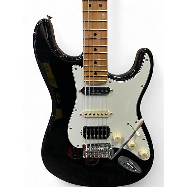 Used Fender PLAYER II STRATOCASTER HSS Black Solid Body Electric Guitar