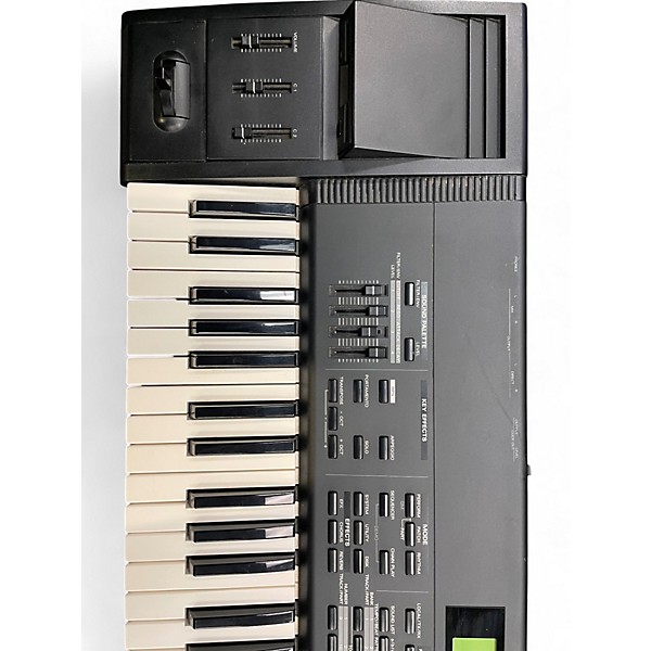 Used Roland xp-60 Keyboard Workstation
