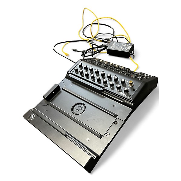 Used Mackie DL1608 Digital Mixer