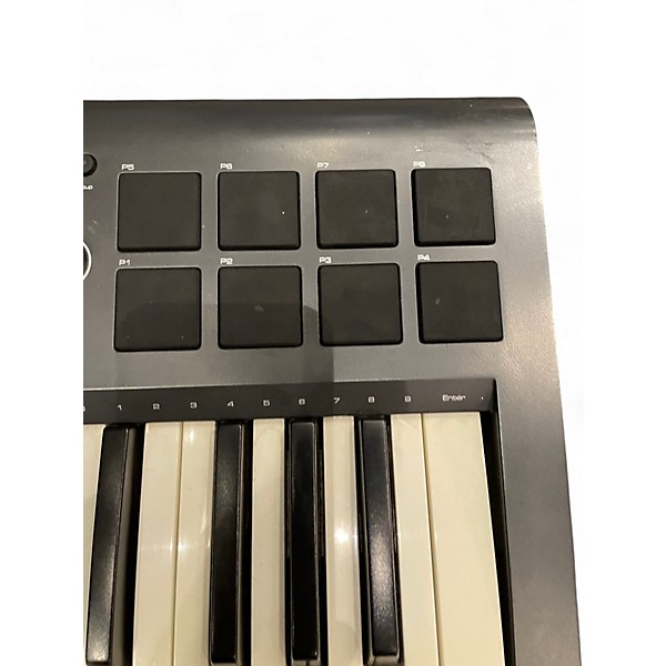 Used M-Audio Axiom 25 Key MIDI Controller