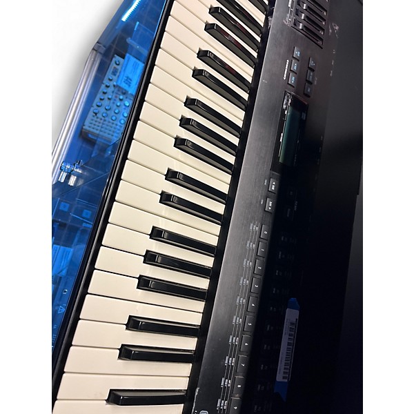 Used Alesis QS6.1 Keyboard Workstation
