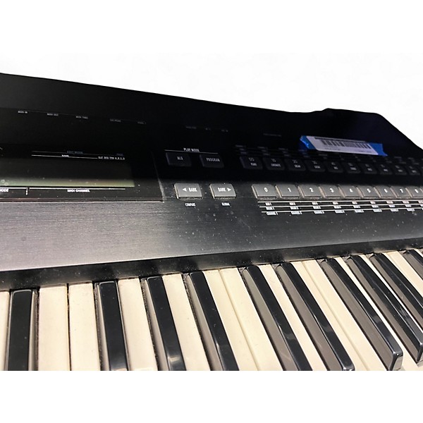 Used Alesis QS6.1 Keyboard Workstation