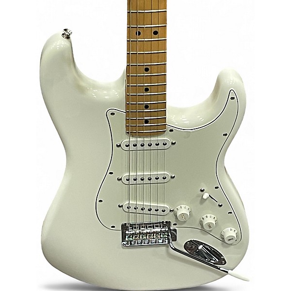 Used Fender Player Stratocaster Alpine White Solid Body Electric Guitar