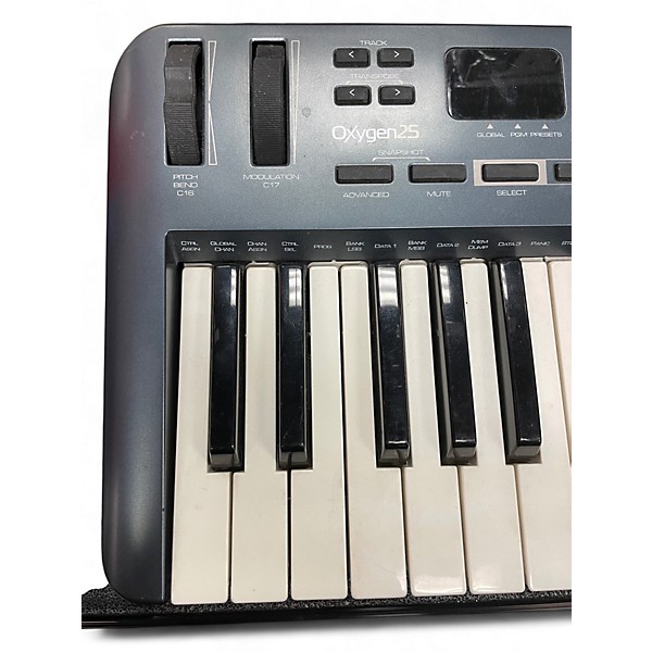 Used M-Audio Oxygen 25 Key MIDI Controller