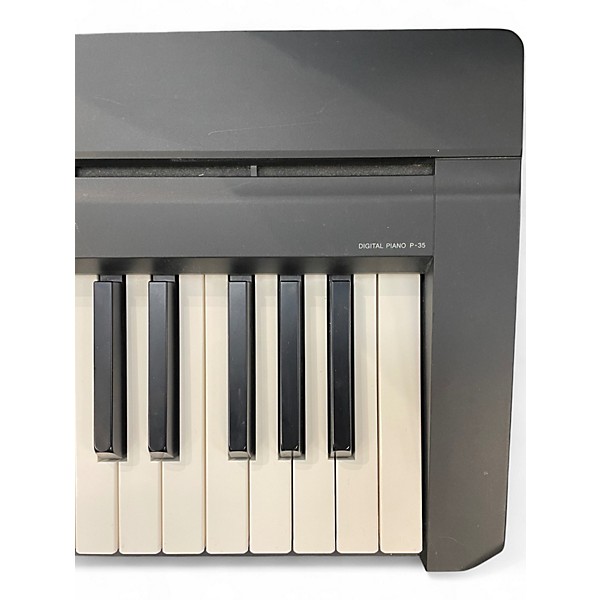 Used Yamaha P-35