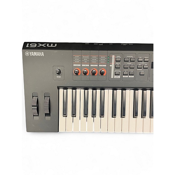 Used Yamaha MX61 61 Key Keyboard Workstation