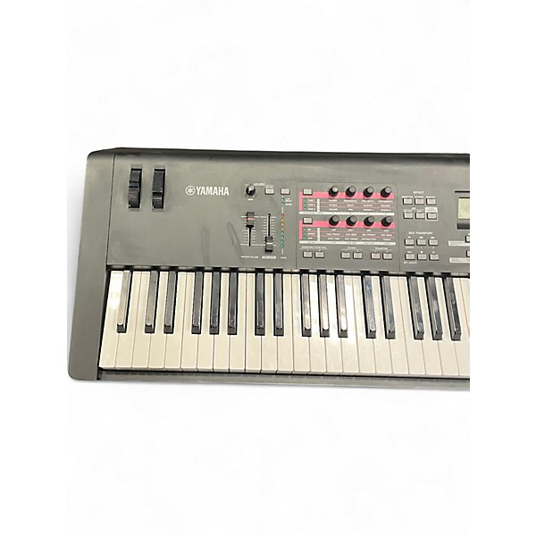 Used Yamaha MOX8 88 Key Keyboard Workstation