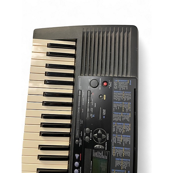 Used Yamaha PSR320 61 Key Portable Keyboard
