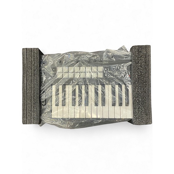 Used Novation Launchkey 25 Key MIDI Controller