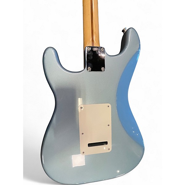 Used Fender Player Stratocaster Ice Blue Metallic Solid Body Electric Guitar