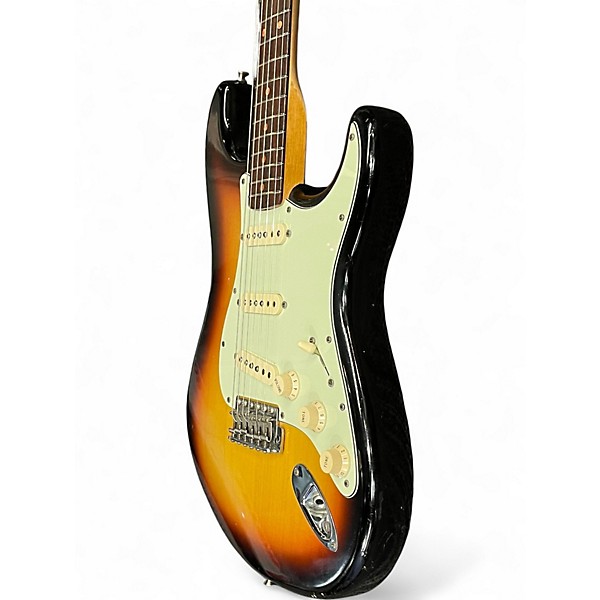 Used 2005 Fender Custom Shop 1960s Stratocaster Closet Classic Sunburst Solid Body Electric Guitar