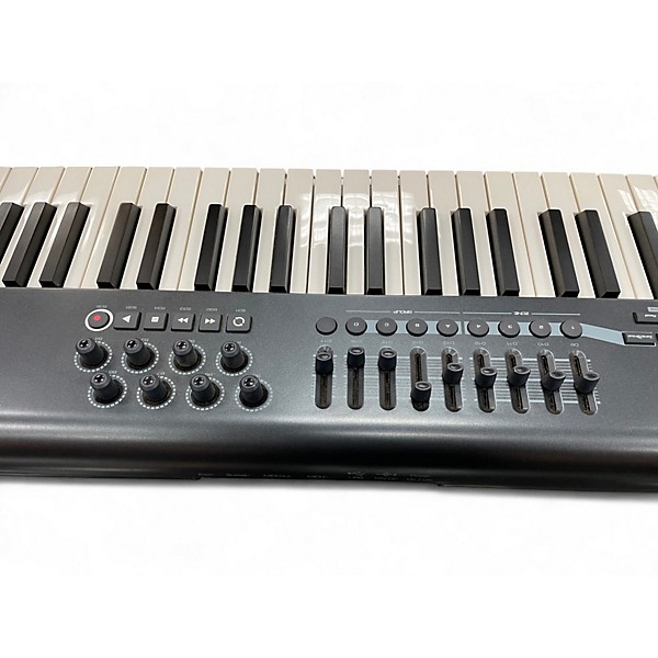 Used M-Audio Axiom 61 Key MIDI Controller